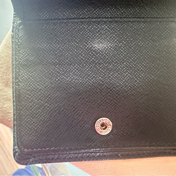 100% Authentic Vintage Louis Vuitton Wallet. Rare to find - Picture 7 of 9